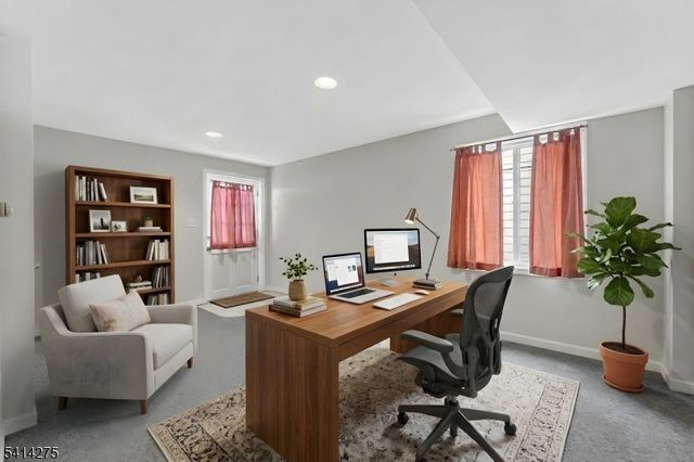 1 Seal St, High Bridge Boro, NJ 08829