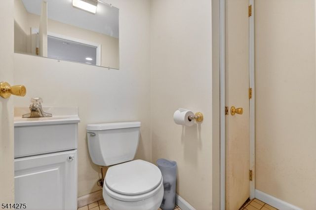 1 Seal St, High Bridge Boro, NJ 08829