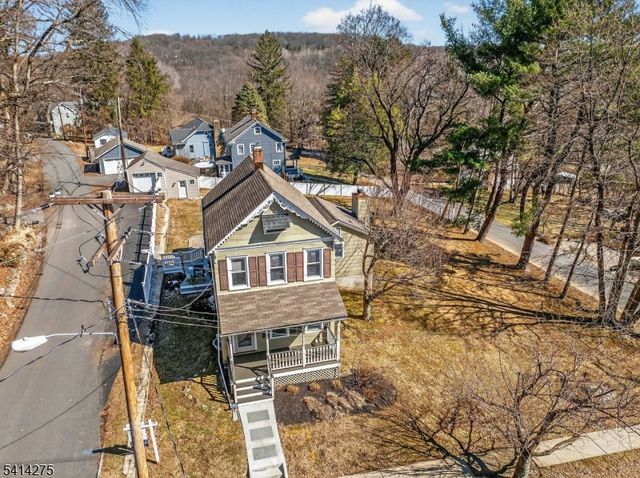 1 Seal St, High Bridge Boro, NJ 08829