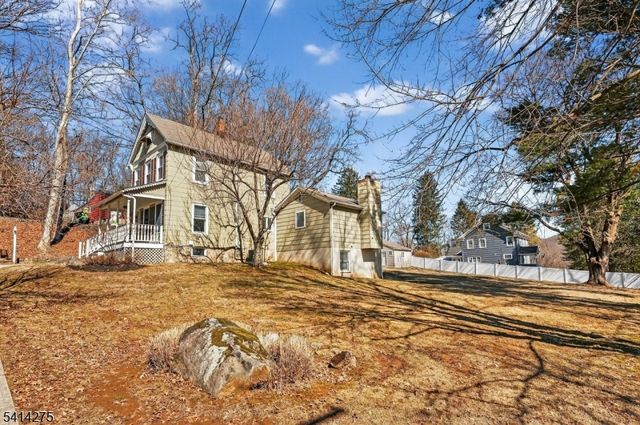 1 Seal St, High Bridge Boro, NJ 08829