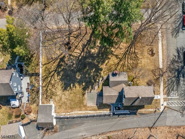 1 Seal St, High Bridge Boro, NJ 08829