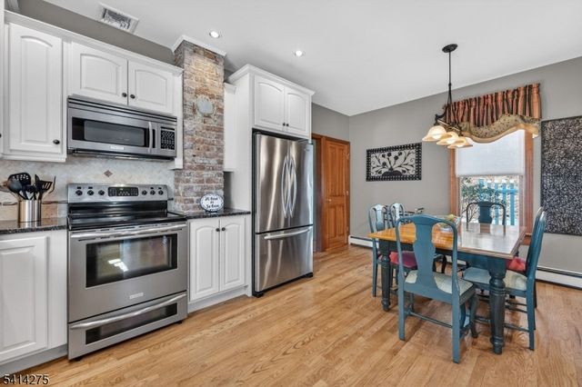 1 Seal St, High Bridge Boro, NJ 08829