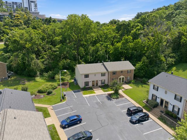 5758 Stone Brook Dr, Brentwood, TN 37027