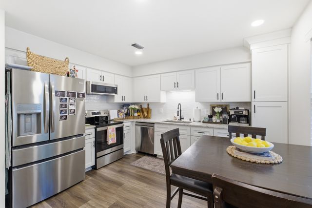 5758 Stone Brook Dr, Brentwood, TN 37027