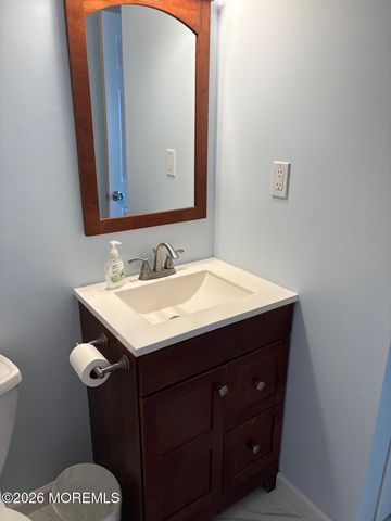 11 W Harborside Drive W, Seaside Heights, NJ 08751