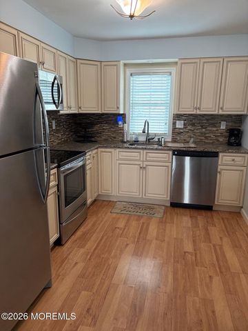 11 W Harborside Drive W, Seaside Heights, NJ 08751