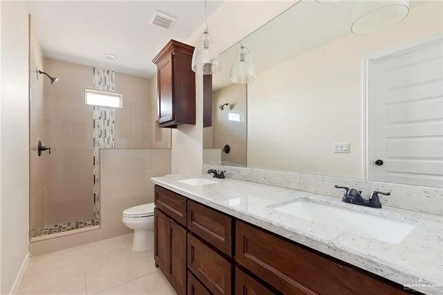 808 Whitewing Street, Alamo, TX 78516