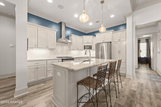 404 Habitat Ridge Drive, Broussard, LA 70518