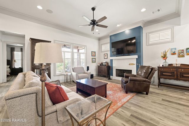 404 Habitat Ridge Drive, Broussard, LA 70518