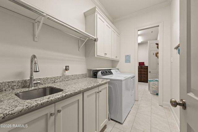 404 Habitat Ridge Drive, Broussard, LA 70518