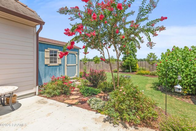 404 Habitat Ridge Drive, Broussard, LA 70518