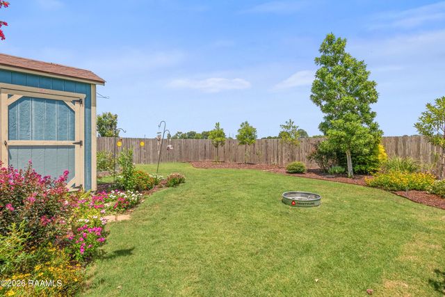 404 Habitat Ridge Drive, Broussard, LA 70518