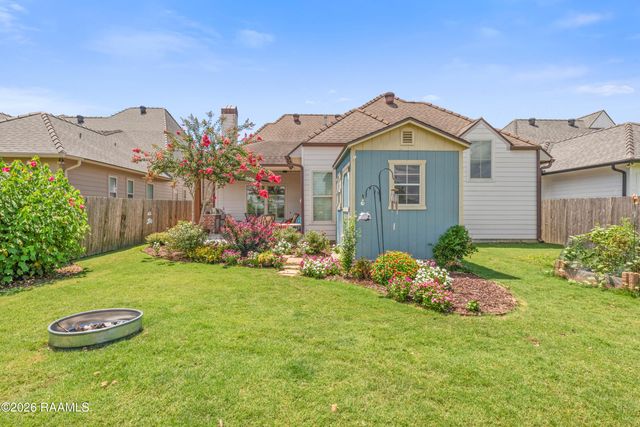 404 Habitat Ridge Drive, Broussard, LA 70518