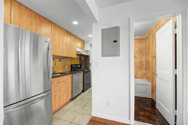 3138 137th Street 7B, Flushing, NY 11354