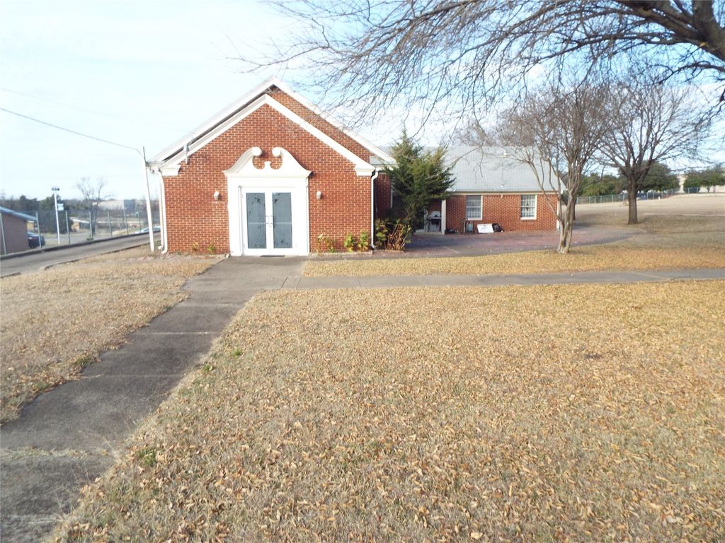 7905 Hume Drive, Dallas, TX 75227