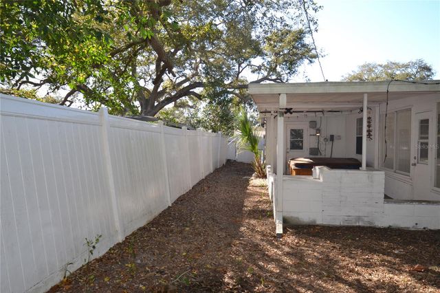 11465 92ND STREET, Largo, FL 33773