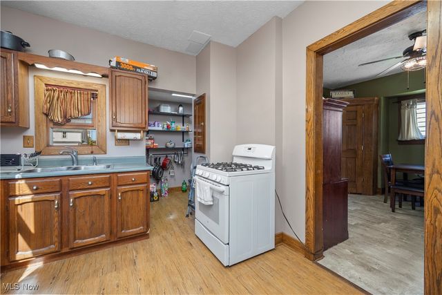 152 Eastern Heights Boulevard, Elyria, OH 44035