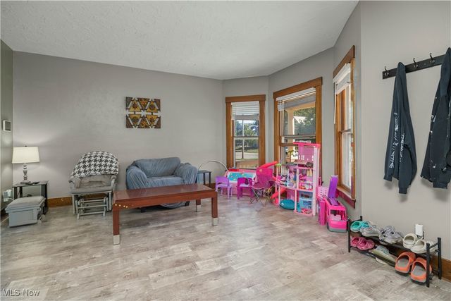 152 Eastern Heights Boulevard, Elyria, OH 44035