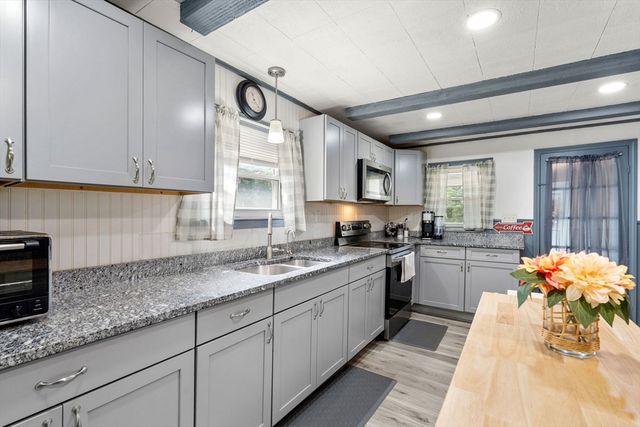 721 River St, Haverhill, MA 01832