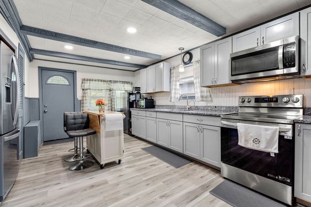 721 River St, Haverhill, MA 01832