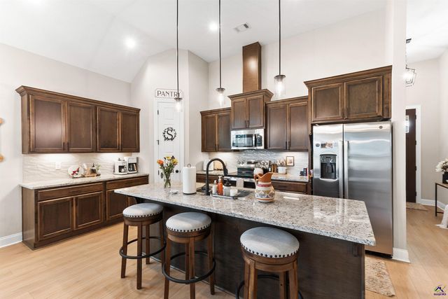 403 Cannon Point Drive, Bonaire, GA 31005