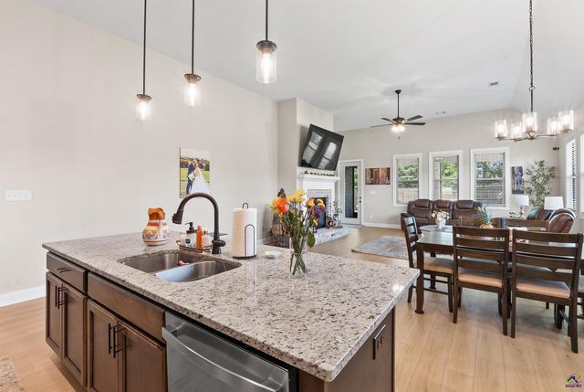 403 Cannon Point Drive, Bonaire, GA 31005