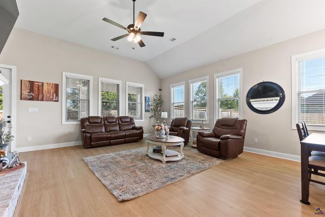 403 Cannon Point Drive, Bonaire, GA 31005