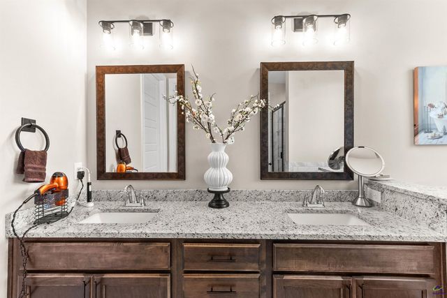 403 Cannon Point Drive, Bonaire, GA 31005