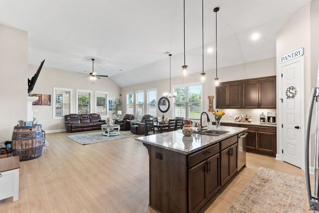 403 Cannon Point Drive, Bonaire, GA 31005