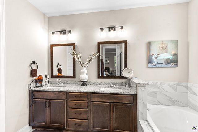403 Cannon Point Drive, Bonaire, GA 31005