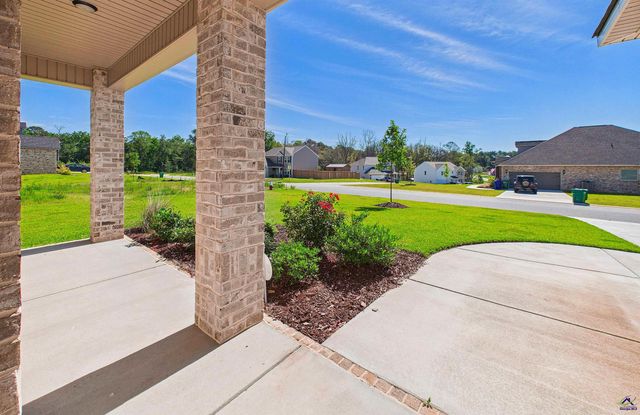 403 Cannon Point Drive, Bonaire, GA 31005