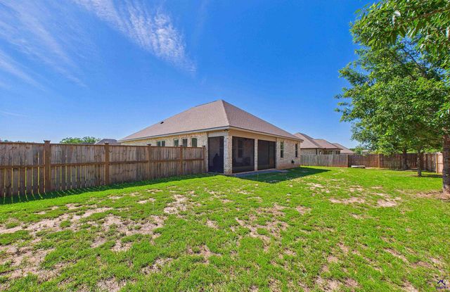 403 Cannon Point Drive, Bonaire, GA 31005