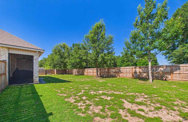 403 Cannon Point Drive, Bonaire, GA 31005