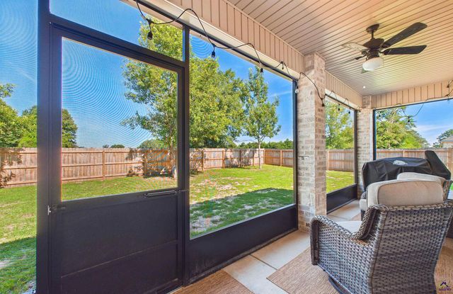 403 Cannon Point Drive, Bonaire, GA 31005