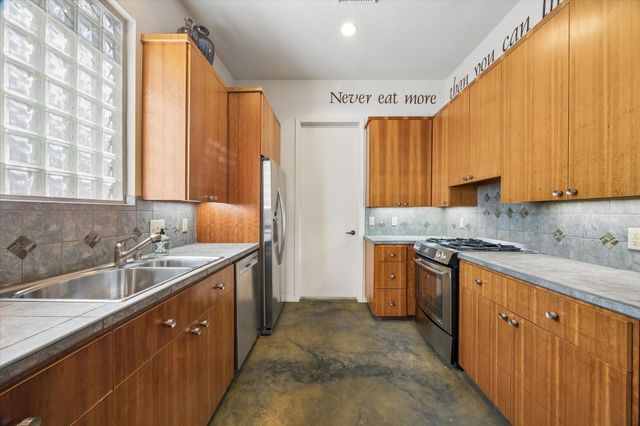 2623 Rose Hill Drive, League City, TX 77573