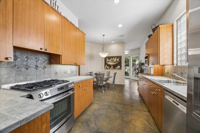 2623 Rose Hill Drive, League City, TX 77573