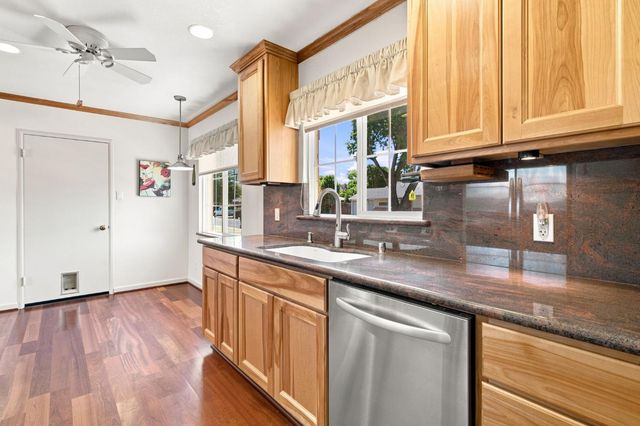 2439 W De Ovan Ave, Stockton, CA 95204