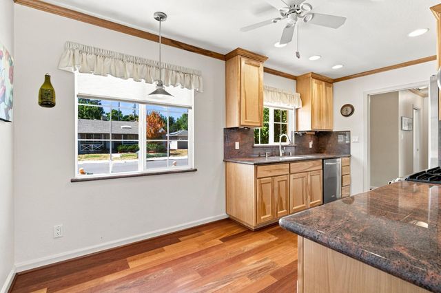 2439 W De Ovan Ave, Stockton, CA 95204