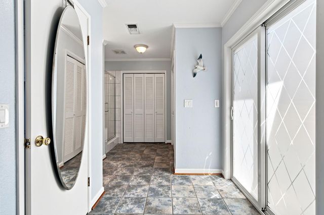 2439 W De Ovan Ave, Stockton, CA 95204