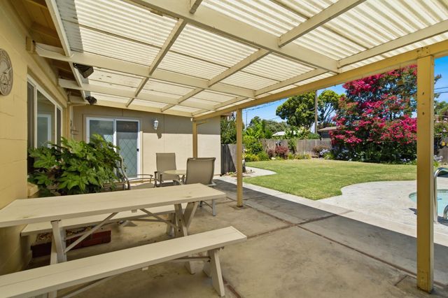 2439 W De Ovan Ave, Stockton, CA 95204