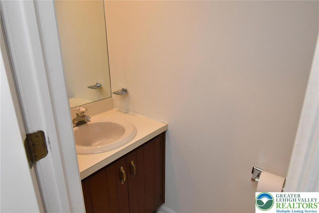 573 Ponds Edge Lane A4, Allentown City, PA 18104