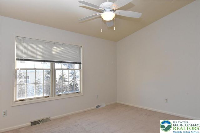 573 Ponds Edge Lane A4, Allentown City, PA 18104