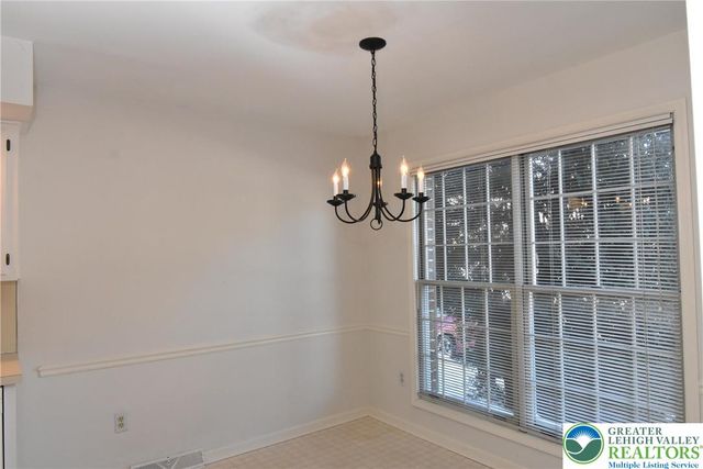 573 Ponds Edge Lane A4, Allentown City, PA 18104