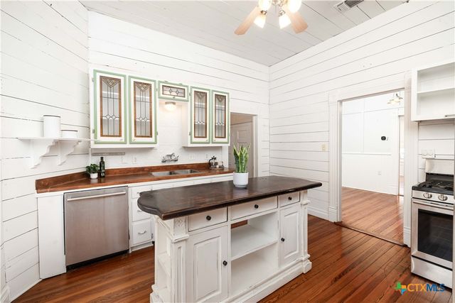 545 Willow Avenue, New Braunfels, TX 78130