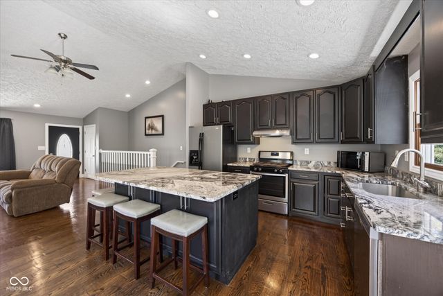 5110 N Echo Bend Boulevard, Bloomington, IN 47404