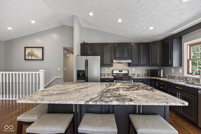 5110 N Echo Bend Boulevard, Bloomington, IN 47404