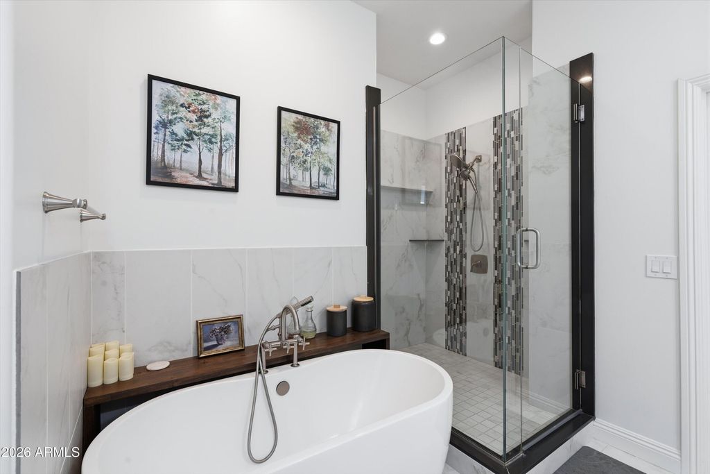 Image 27 of property listing at 1822 W EL CAMINITO Drive, Phoenix, AZ 85021