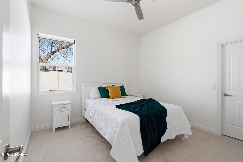 Image 29 of property listing at 1822 W EL CAMINITO Drive, Phoenix, AZ 85021