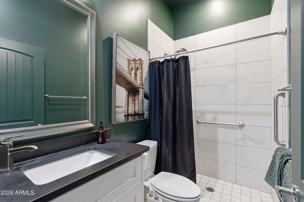 Image 30 of property listing at 1822 W EL CAMINITO Drive, Phoenix, AZ 85021