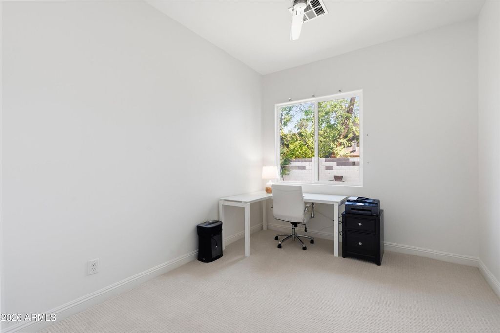 Image 33 of property listing at 1822 W EL CAMINITO Drive, Phoenix, AZ 85021